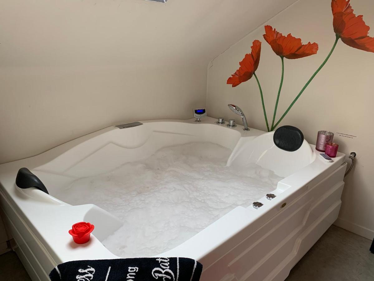 Wellness Loft With Sauna, Jacuzzi, Roof Terrace & Amazing View Appartement Antwerpen Buitenkant foto