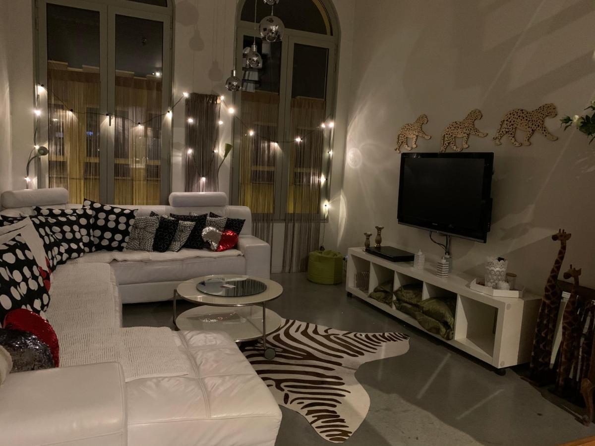 Wellness Loft With Sauna, Jacuzzi, Roof Terrace & Amazing View Appartement Antwerpen Buitenkant foto