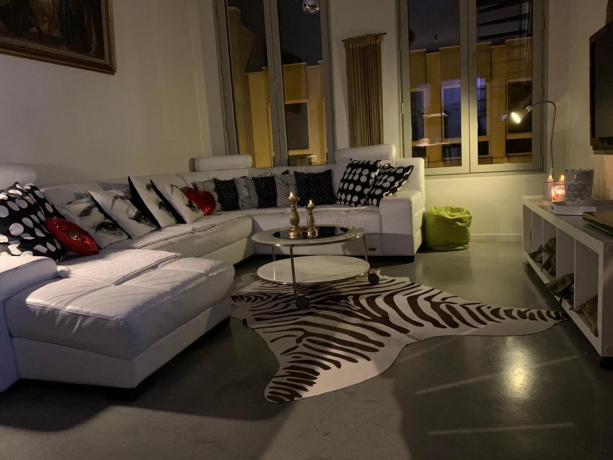 Wellness Loft With Sauna, Jacuzzi, Roof Terrace & Amazing View Appartement Antwerpen Buitenkant foto