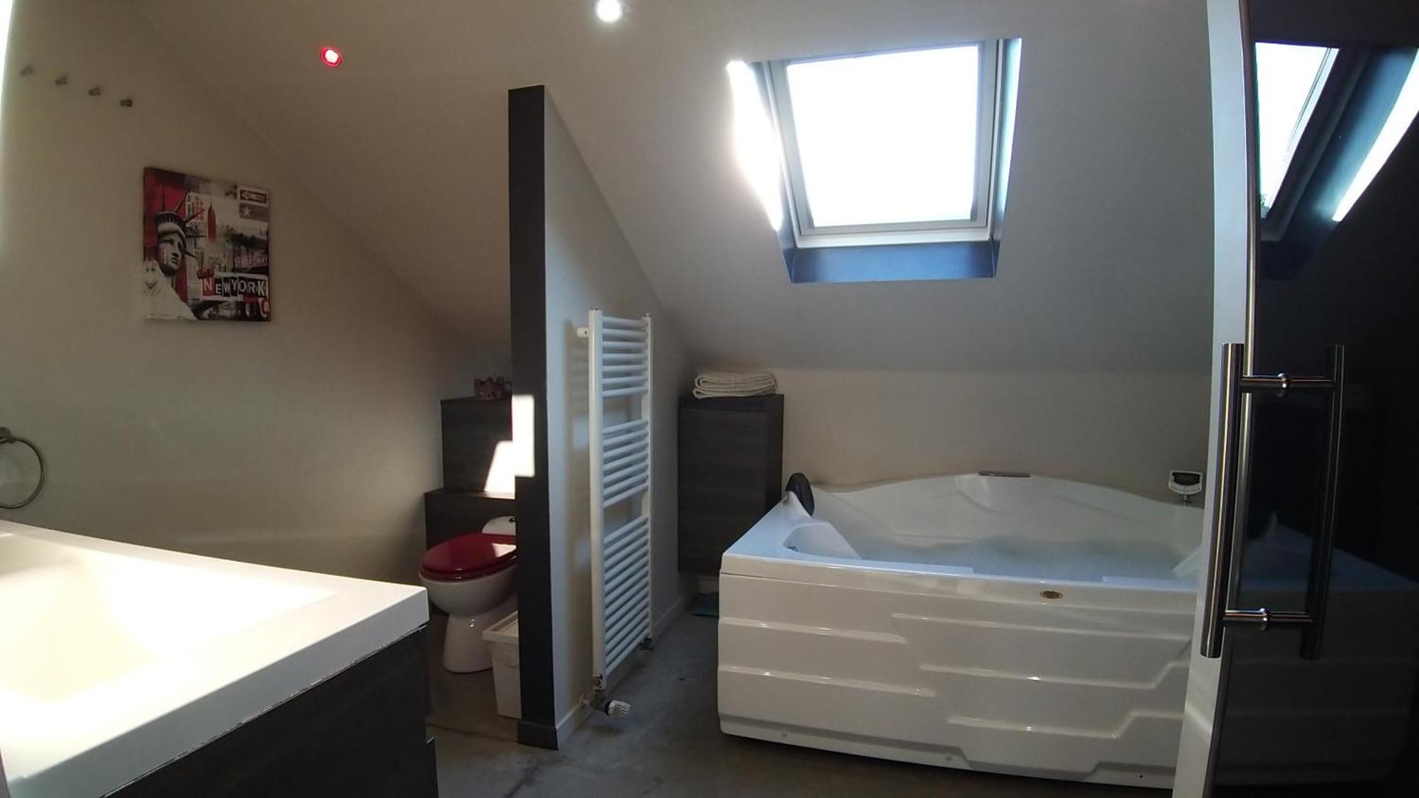 Wellness Loft With Sauna, Jacuzzi, Roof Terrace & Amazing View Appartement Antwerpen Buitenkant foto
