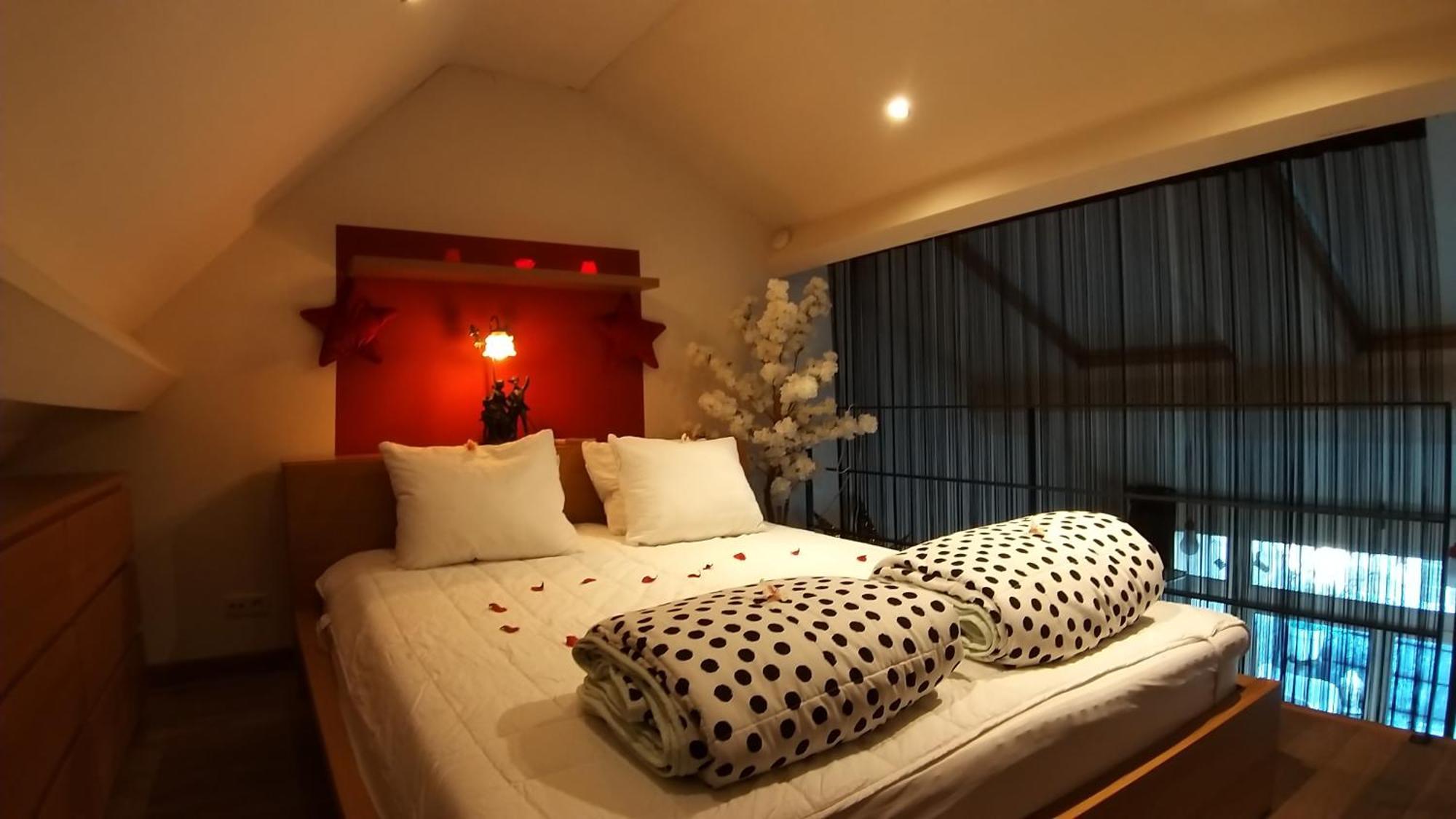 Wellness Loft With Sauna, Jacuzzi, Roof Terrace & Amazing View Appartement Antwerpen Buitenkant foto