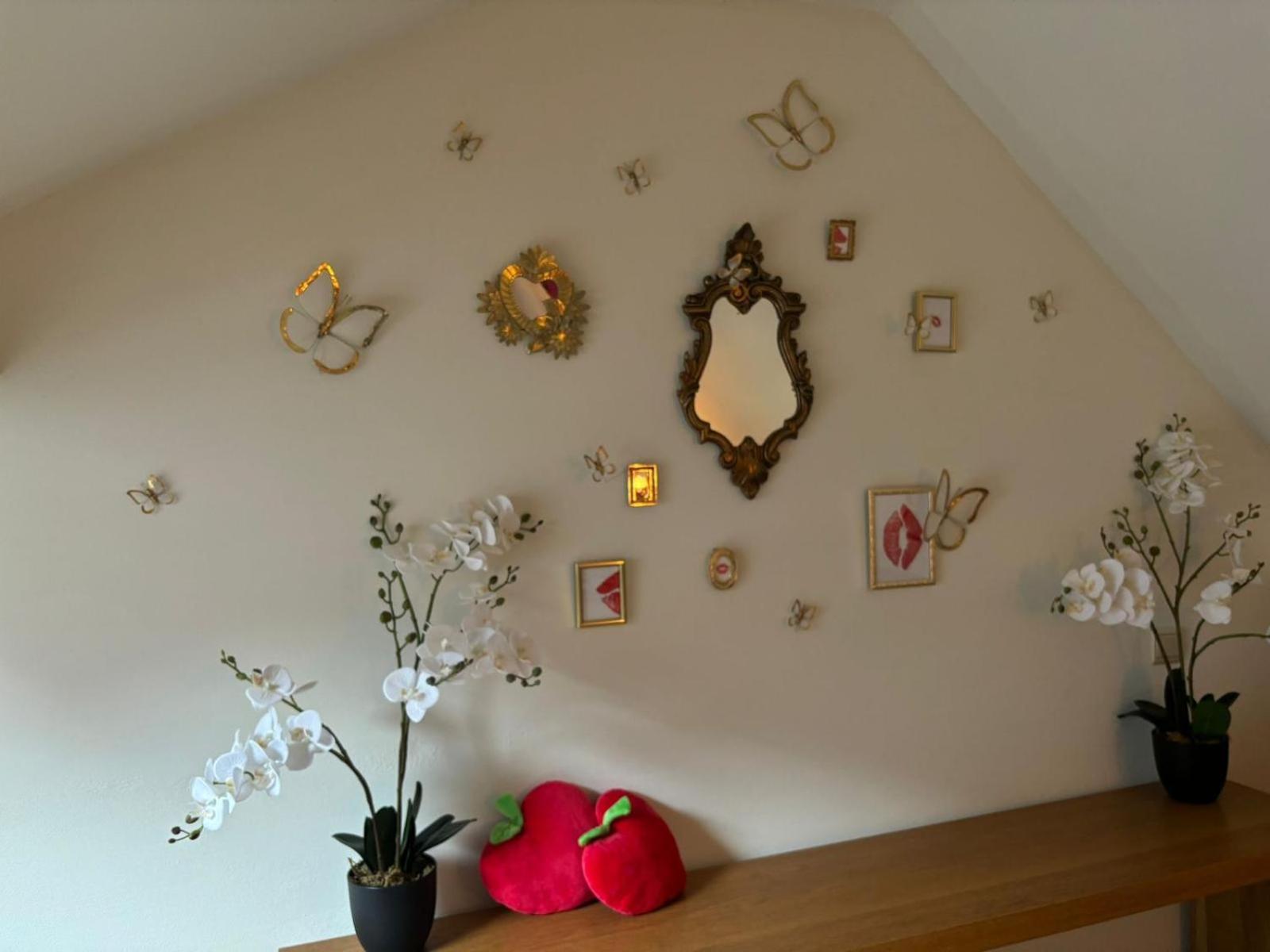 Wellness Loft With Sauna, Jacuzzi, Roof Terrace & Amazing View Appartement Antwerpen Buitenkant foto