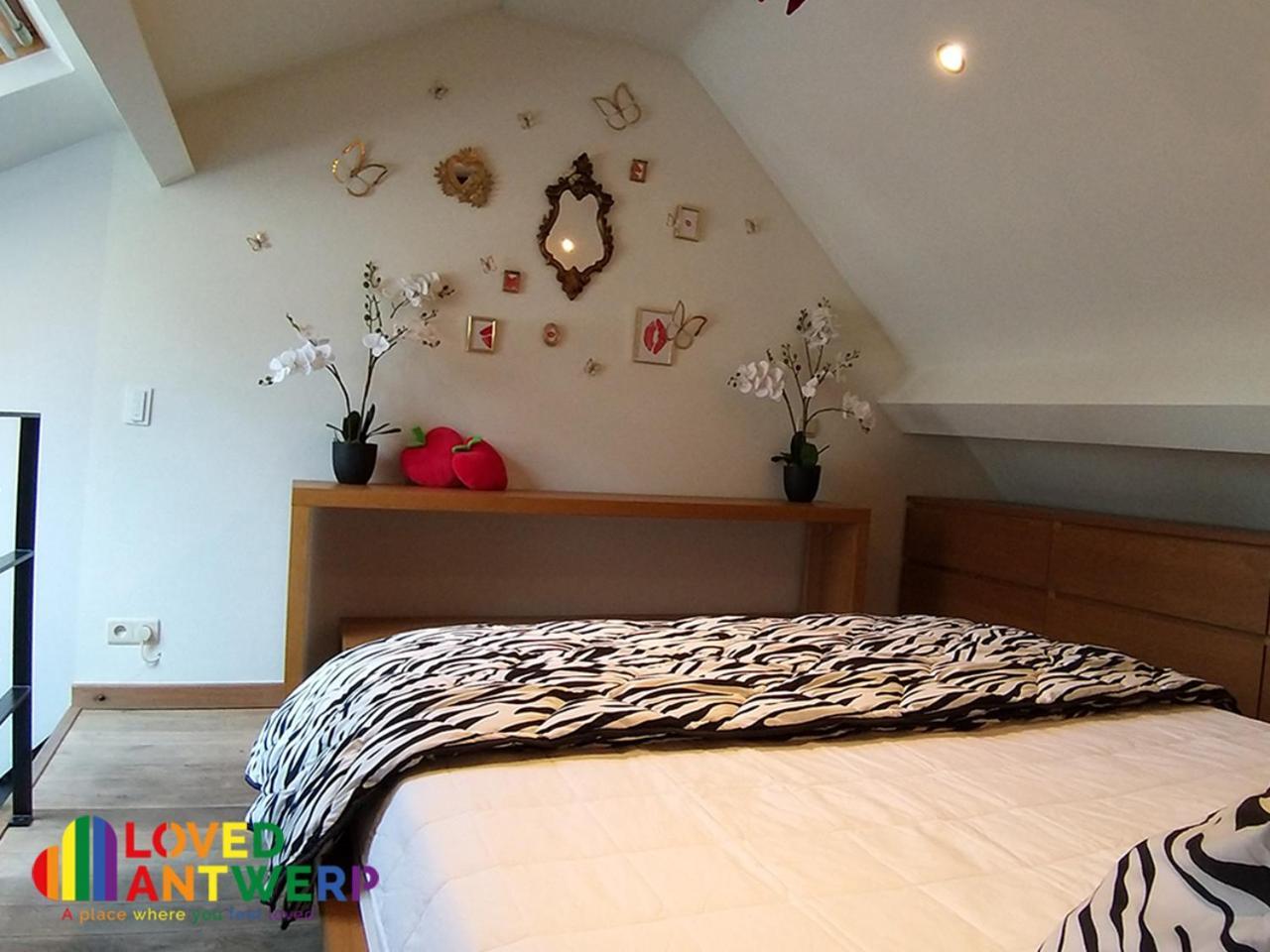 Wellness Loft With Sauna, Jacuzzi, Roof Terrace & Amazing View Appartement Antwerpen Buitenkant foto